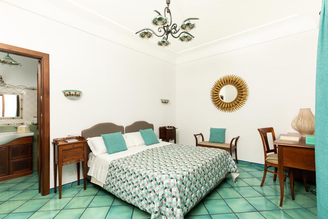 HOTEL MONTE SOLARO BED&BREAKFAST ANACAPRI (ISOLA DI CAPRI) 2* (Italia) - da  300 €